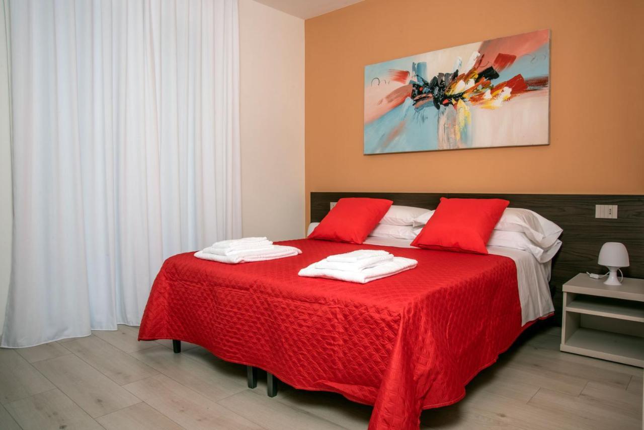Camelot Red - Appartamenti Verona Eksteriør billede